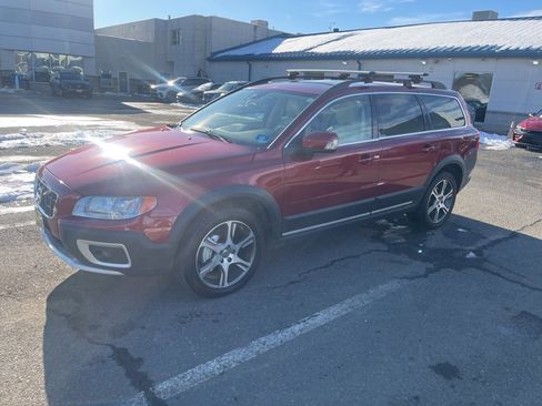 Used 2013 Volvo XC70 T6 image 2