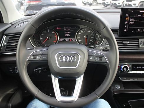 Used 2023 Audi Q5 2.0T Premium image 12