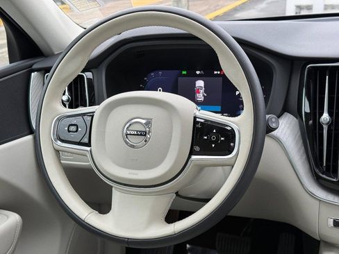 Certified 2023 Volvo XC60 B5 Plus w/ Climate Package image 13