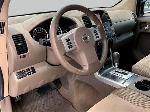 Used 2012 Nissan Pathfinder SV RWD image 17