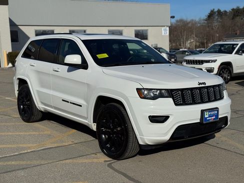 Used 2019 Jeep Grand Cherokee Altitude image 8