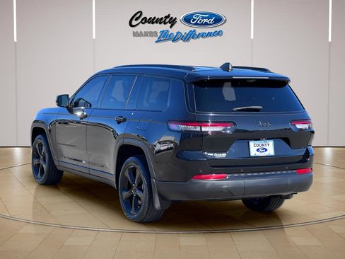 Used 2023 Jeep Grand Cherokee L Limited w/ Luxury Tech Group II image 7