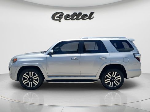 Used 2017 Toyota 4Runner Limited AWD/4WD image 8