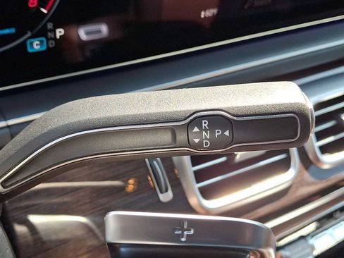 Used 2024 Mercedes-Benz GLS 450 4MATIC image 16