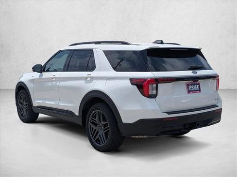 Used 2025 Ford Explorer ST-Line w/ ST-Line Street Pack AWD/4WD image 8