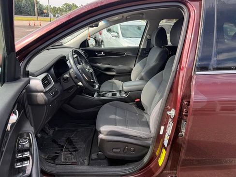 Used 2019 Kia Sorento AWD w/ LX Convenience Package image 9