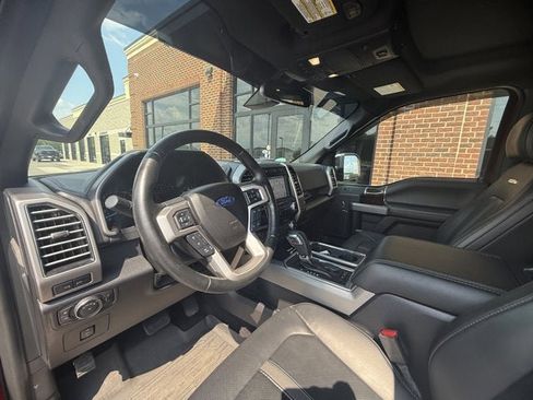Used 2017 Ford F150 Platinum w/ Equipment Group 701A Luxury AWD/4WD image 19