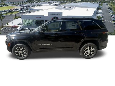 New 2025 Jeep Grand Cherokee Limited image 8