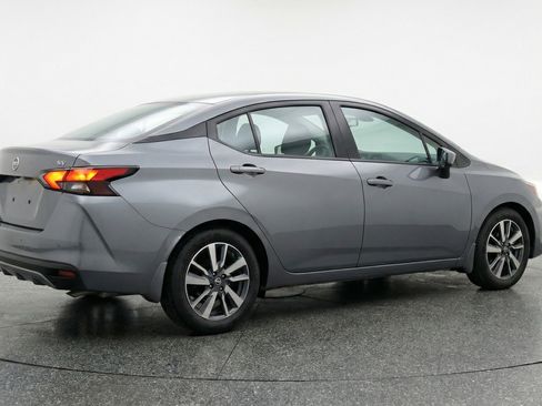 Used 2025 Nissan Versa SV image 9