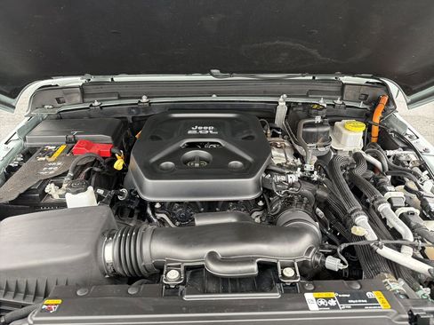 Used 2023 Jeep Wrangler Unlimited w/ Cold Weather Group image 35