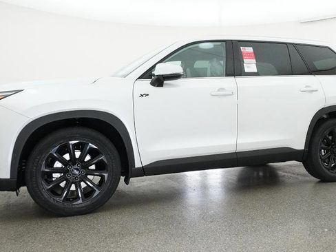New 2026 Toyota Grand Highlander XLE FWD image 21