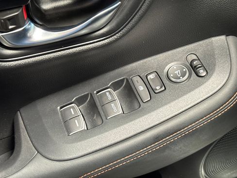 Used 2023 Honda HR-V Sport image 14