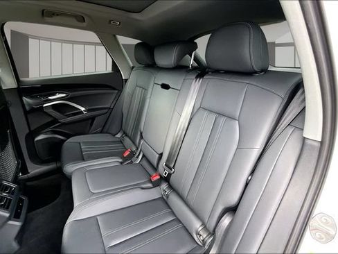 Used 2025 Audi Q5 Premium w/ Convenience Package AWD/4WD image 22