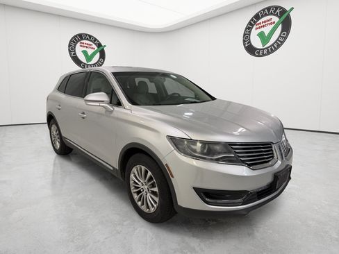 Used 2018 Lincoln MKX Select w/ Select Plus Package FWD image 7
