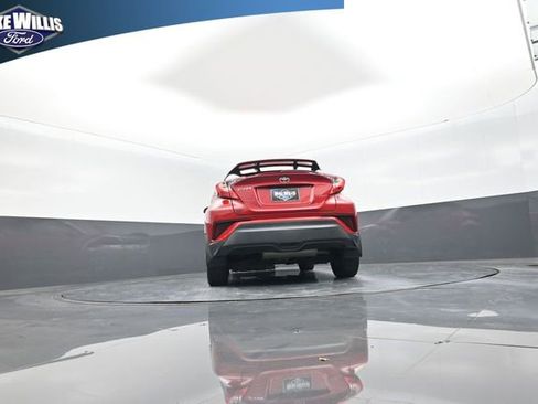 Used 2022 Toyota C-HR XLE image 22