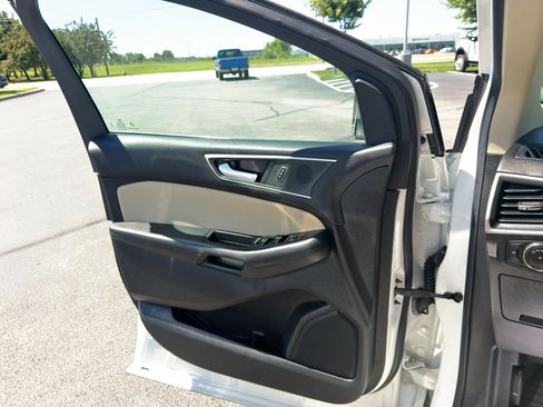 Used 2024 Ford Edge SEL w/ Convenience Package AWD/4WD image 11