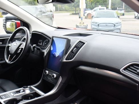 Used 2022 Ford Edge SEL w/ Convenience Package image 15