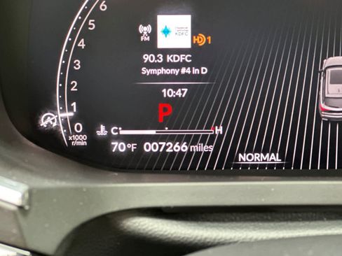 Certified 2025 Acura MDX SH-AWD w/ Technology Package image 26