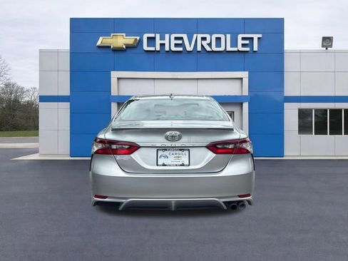 Used 2023 Toyota Camry SE FWD image 6