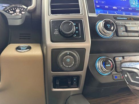 Used 2019 Ford F150 Lariat w/ Equipment Group 502A Luxury image 30