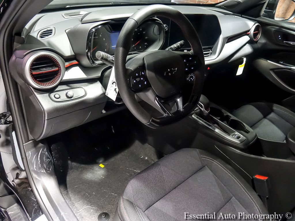 New 2026 Chevrolet Trax RS w/ Sunroof Package FWD image 11