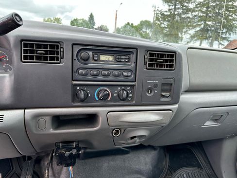 Used 2003 Ford F450 XL image 13