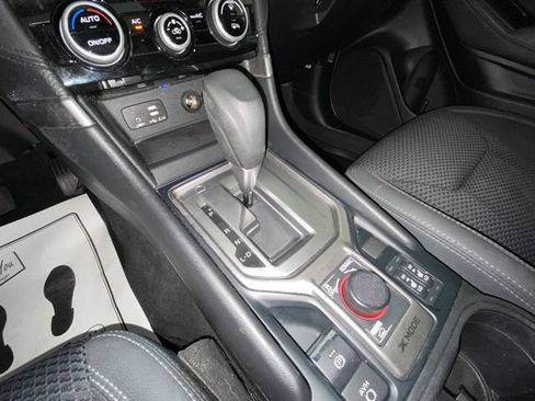 Used 2020 Subaru Forester Premium AWD/4WD image 19
