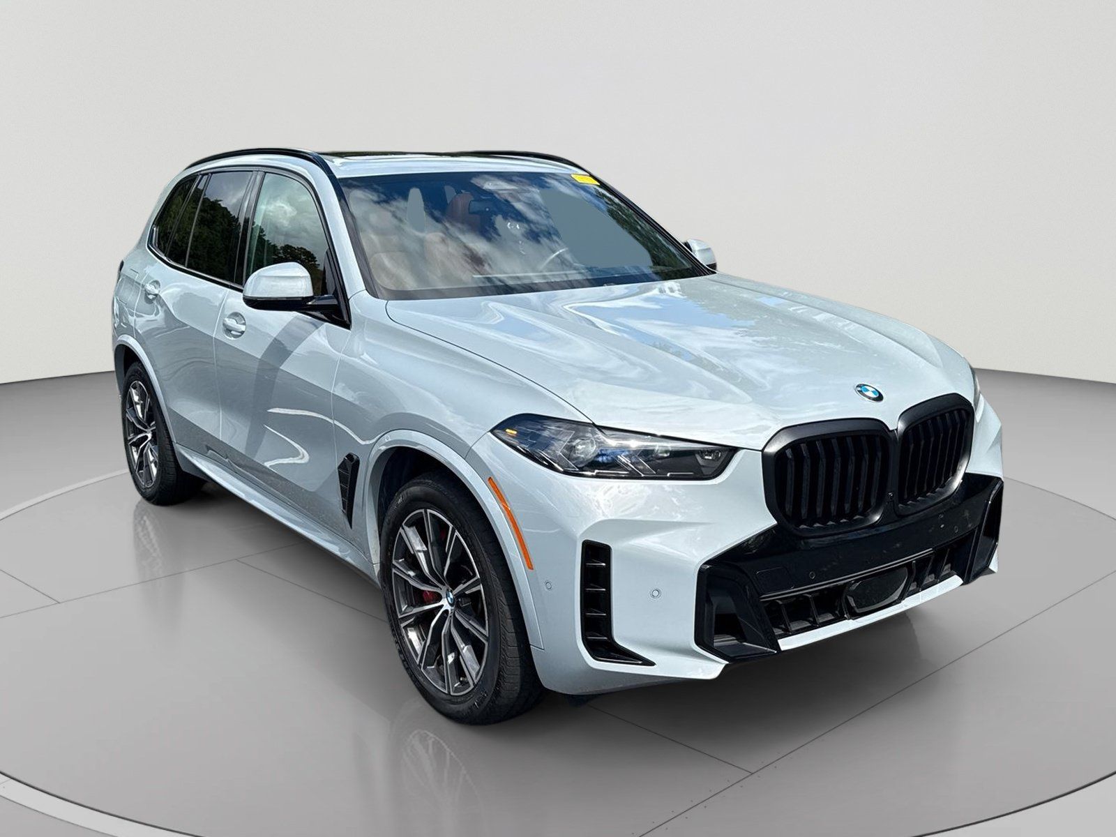 Used 2025 BMW X5 xDrive40i w/ M Sport Package AWD/4WD image 8