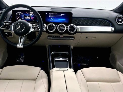 Used 2025 Mercedes-Benz GLB 250 image 18