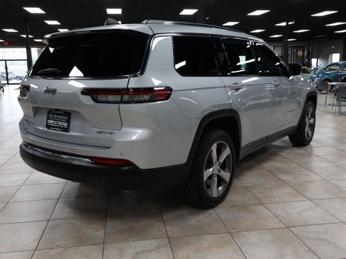 Used 2021 Jeep Grand Cherokee L Limited AWD/4WD image 5