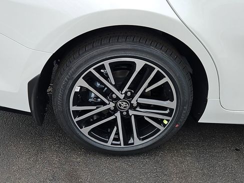 New 2026 Toyota Camry Hybrid AWD/4WD image 5