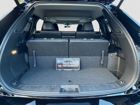 New 2025 Mitsubishi Outlander SE image 28