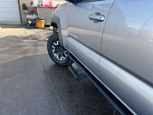 Used 2019 Toyota Tacoma TRD Off-Road AWD/4WD image 32