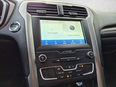 Used 2020 Ford Fusion SE FWD image 13