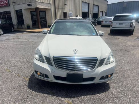 Used 2010 Mercedes-Benz E 350 4MATIC Sedan image 2