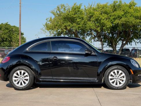 Used 2013 Volkswagen Beetle 2.5 FWD image 12