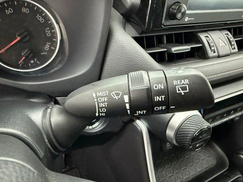 Used 2022 Toyota RAV4 XLE Premium image 15