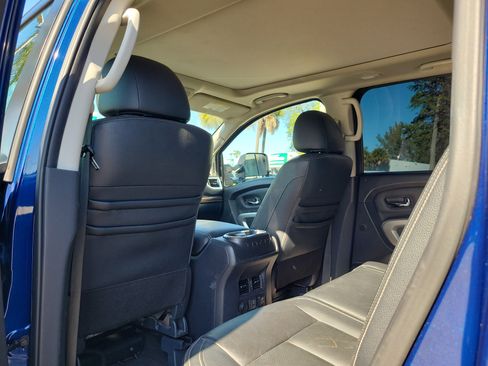 Used 2020 Nissan Titan SL w/ Moonroof Package image 16