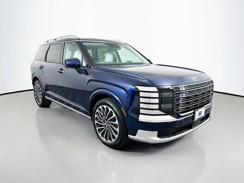 New 2026 Hyundai Palisade Calligraphy FWD image 3