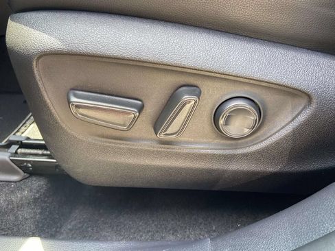Used 2024 Toyota Highlander XSE FWD image 20