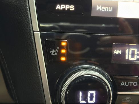 Used 2018 Subaru Outback 2.5i Limited image 32