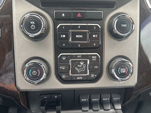 Used 2014 Ford F250 Platinum AWD/4WD image 17