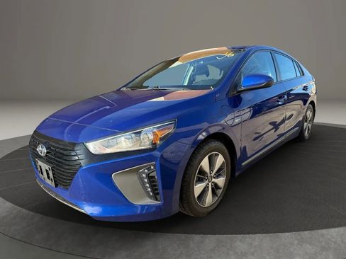 Used 2019 Hyundai Ioniq Plug-In Hybrid image 1