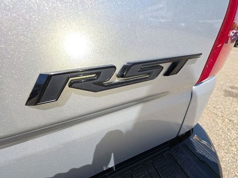 Used 2022 Chevrolet Silverado 1500 RST w/ Redline Edition AWD/4WD image 39