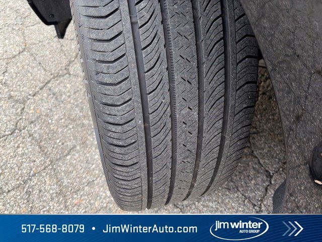 Used 2024 Buick Envision Sport Touring AWD/4WD image 4