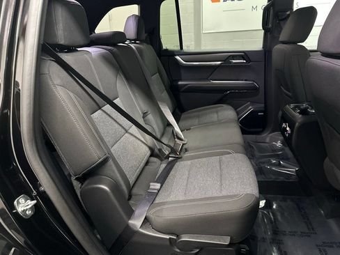 Used 2025 GMC Acadia Elevation AWD/4WD image 20