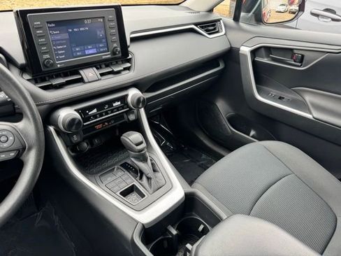 Certified 2022 Toyota RAV4 LE image 15