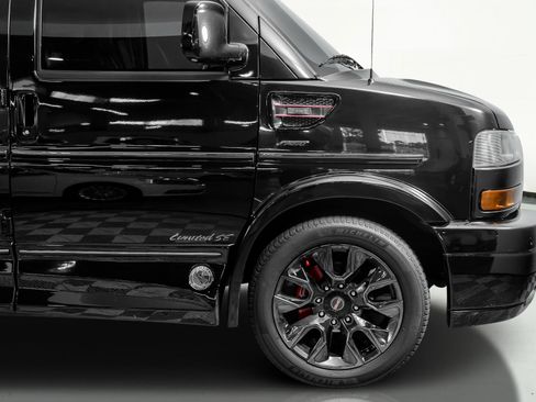 Used 2023 GMC Savana 2500 image 6