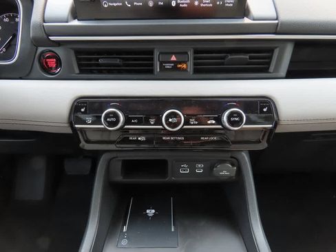 New 2025 Honda Pilot Touring image 22