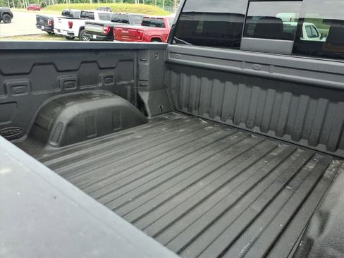Used 2020 Chevrolet Silverado 1500 LT Trail Boss AWD/4WD image 17